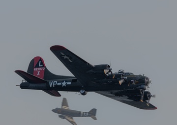 F-35 Demo Team performs at the &quot;Thunder over Cedar Creek Lake&quot; air show