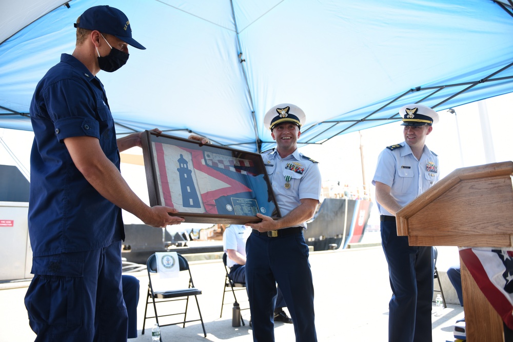 USCGC Katherine Walker (WLM-552) receives new commanding officer