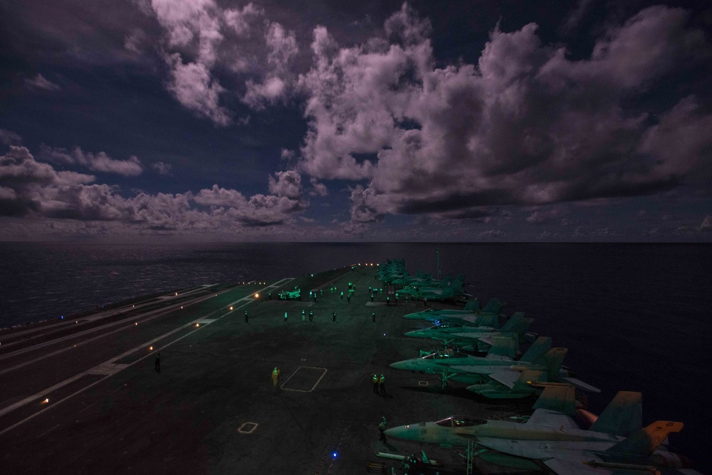 USS Ronald Reagan (CVN 76) Night Operations