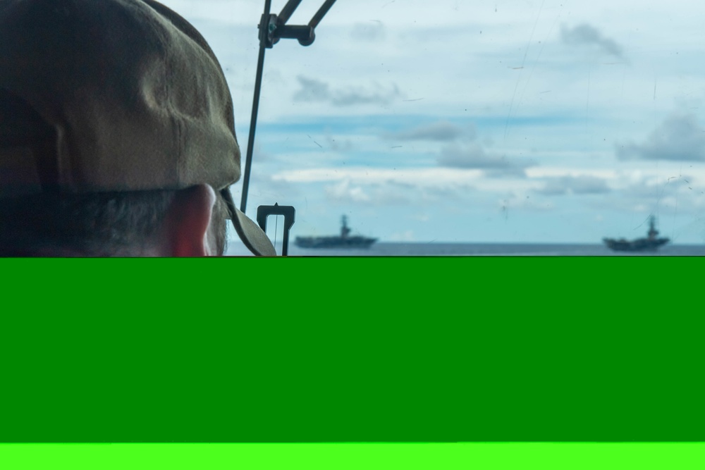 Antietam Conducts PHOTOEX with Nimitz Carrier Strike Force