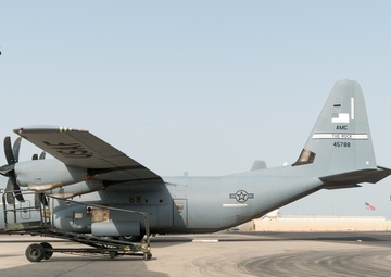 Combat Camera documents strategic airlift