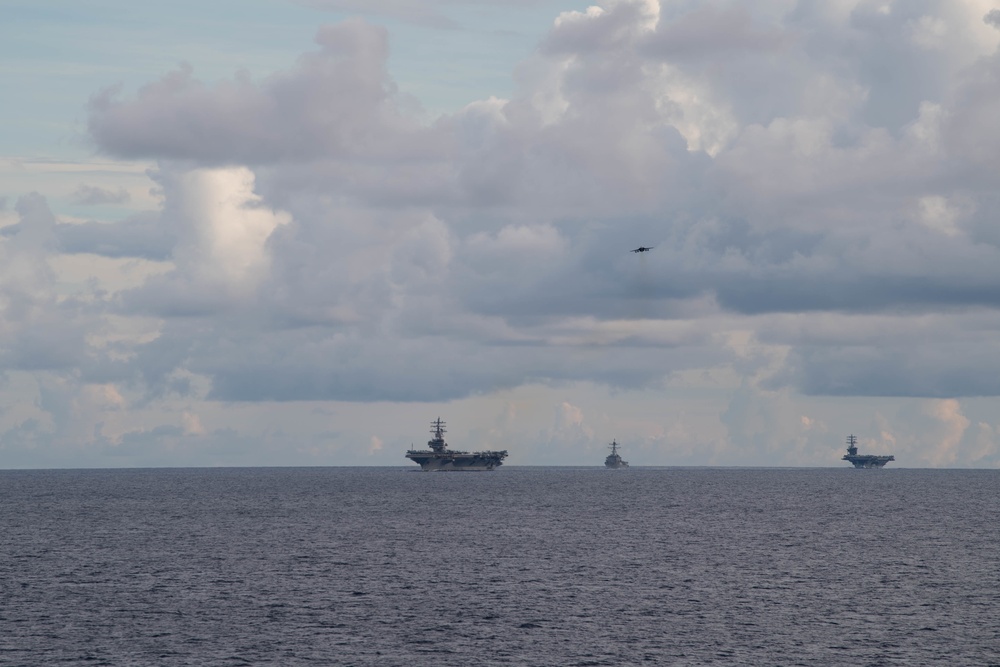 Nimitz, Ronald Reagan strike groups conduct dual carrier operations