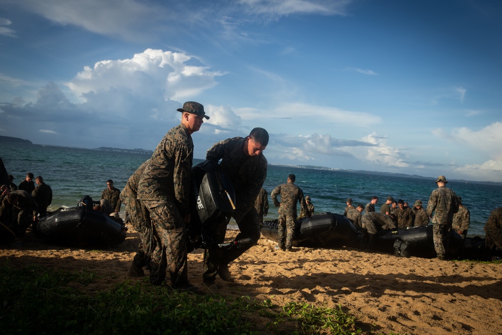 DVIDS - Images - On The Water: BLT 2/4, 31st MEU Conduct CRRC Training ...