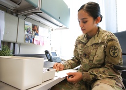 LRMC Soldier finds resilience through art