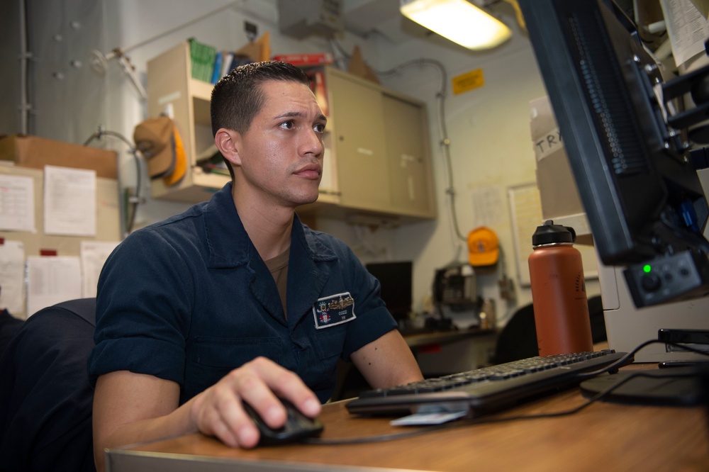 Truxtun Supports Naval Operations in 5th Fleet Area of Operations