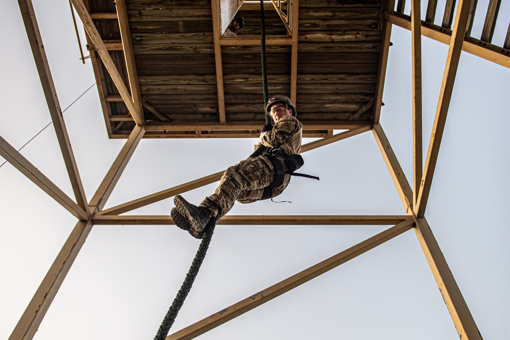 EODMU 8 conducts tower training operations