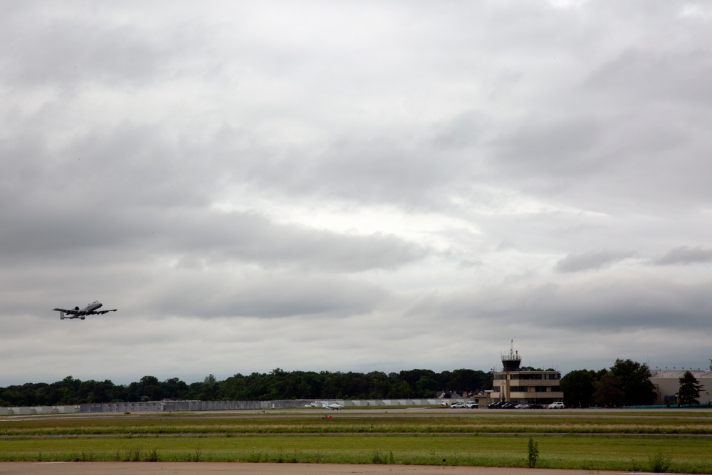 Members of the 175th Aircraft Maintenance Squadron prepare and launch aircraft