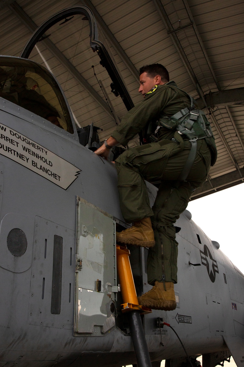 Members of the 175th Aircraft Maintenance Squadron prepare and launch aircraft