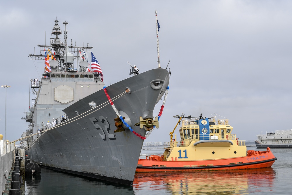 Bunker Hill Returns From Deployment