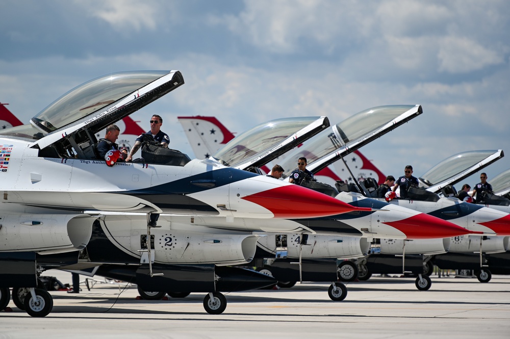 Air Force Thunderbirds train and recertify at Langley