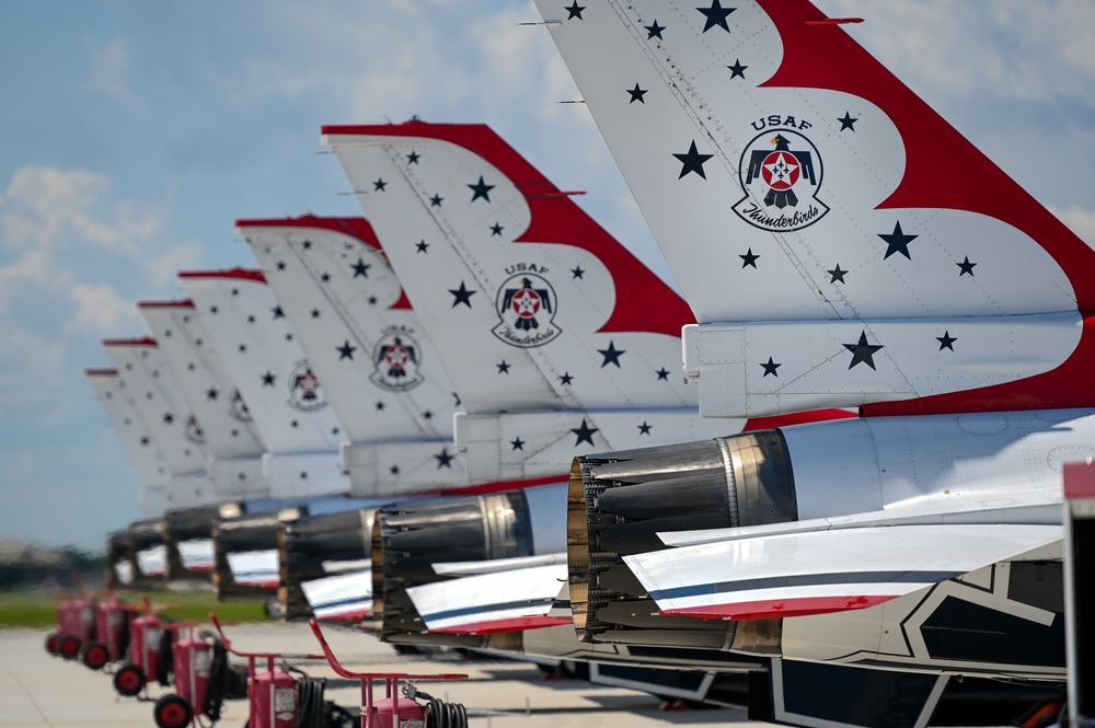 Air Force Thunderbirds train and recertify at Langley