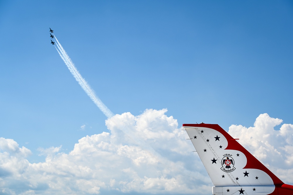 Air Force Thunderbirds train and recertify at Langley