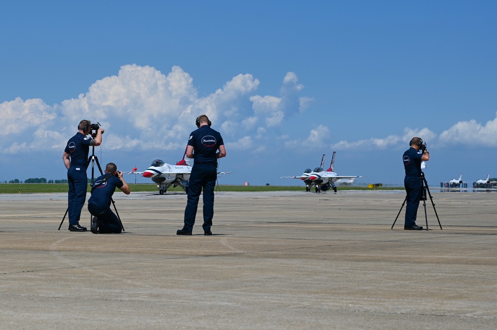 Air Force Thunderbirds train and recertify at Langley