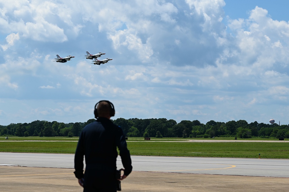 Air Force Thunderbirds train and recertify at Langley