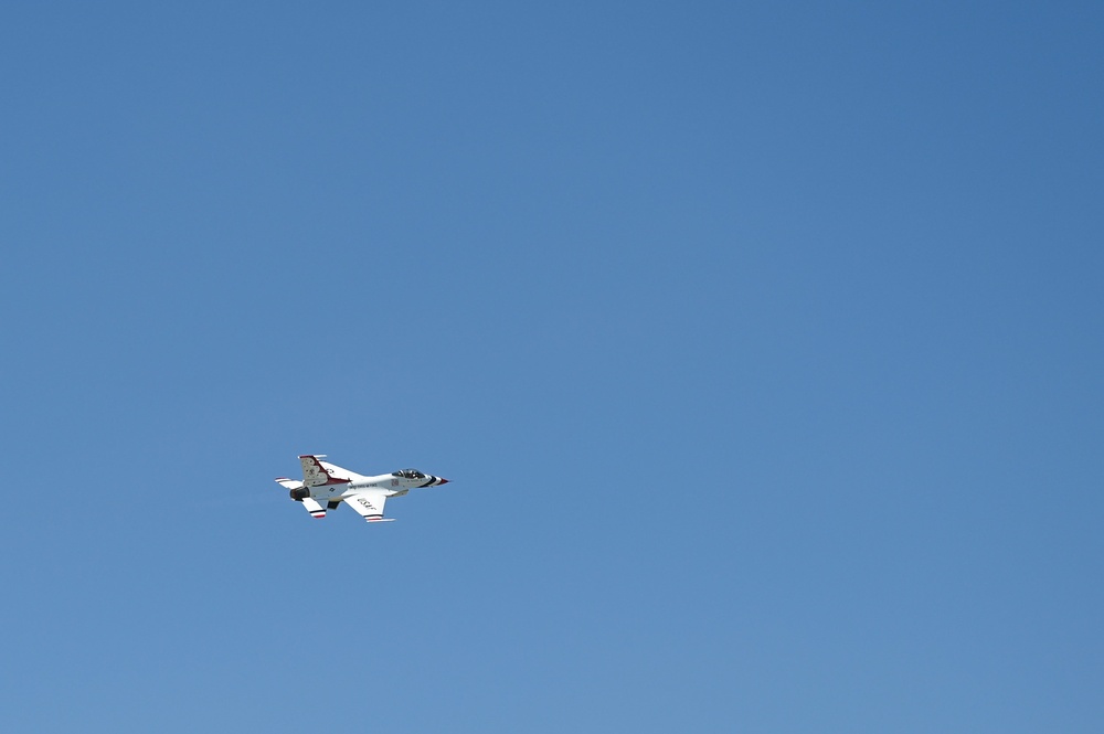 Air Force Thunderbirds train and recertify at Langley