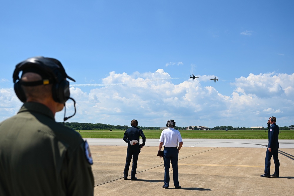 Air Force Thunderbirds train and recertify at Langley