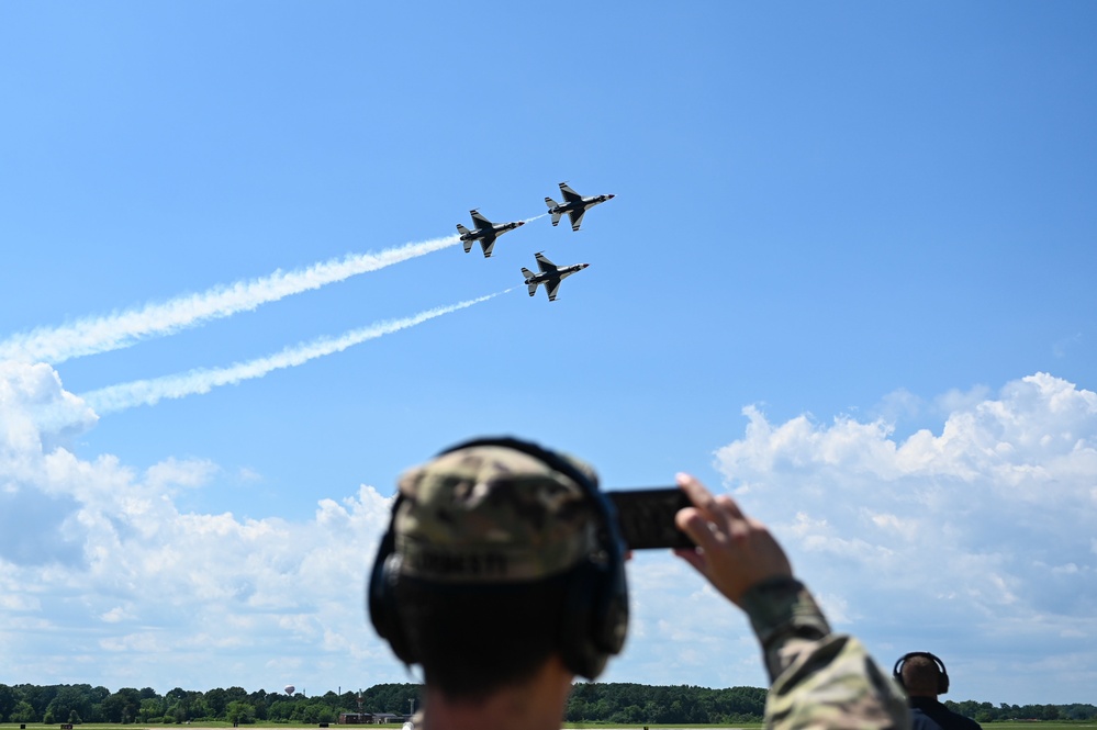 Air Force Thunderbirds train and recertify at Langley