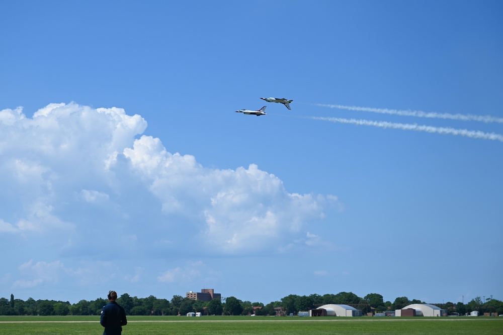 Air Force Thunderbirds train and recertify at Langley