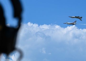 Air Force Thunderbirds train and recertify at Langley