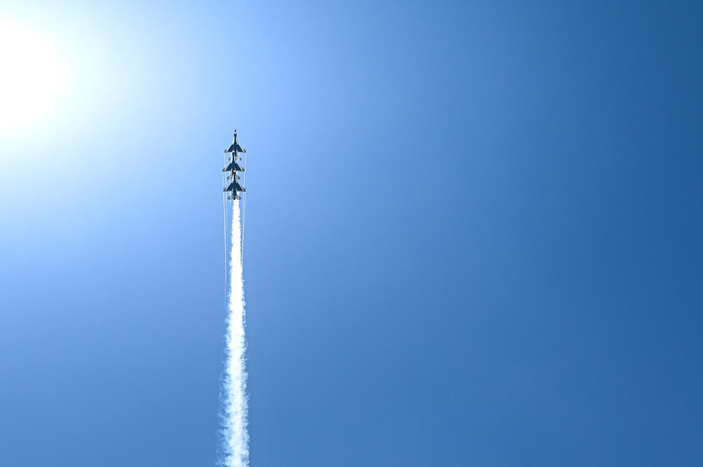 Air Force Thunderbirds train and recertify at Langley