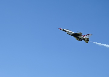 Air Force Thunderbirds train and recertify at Langley