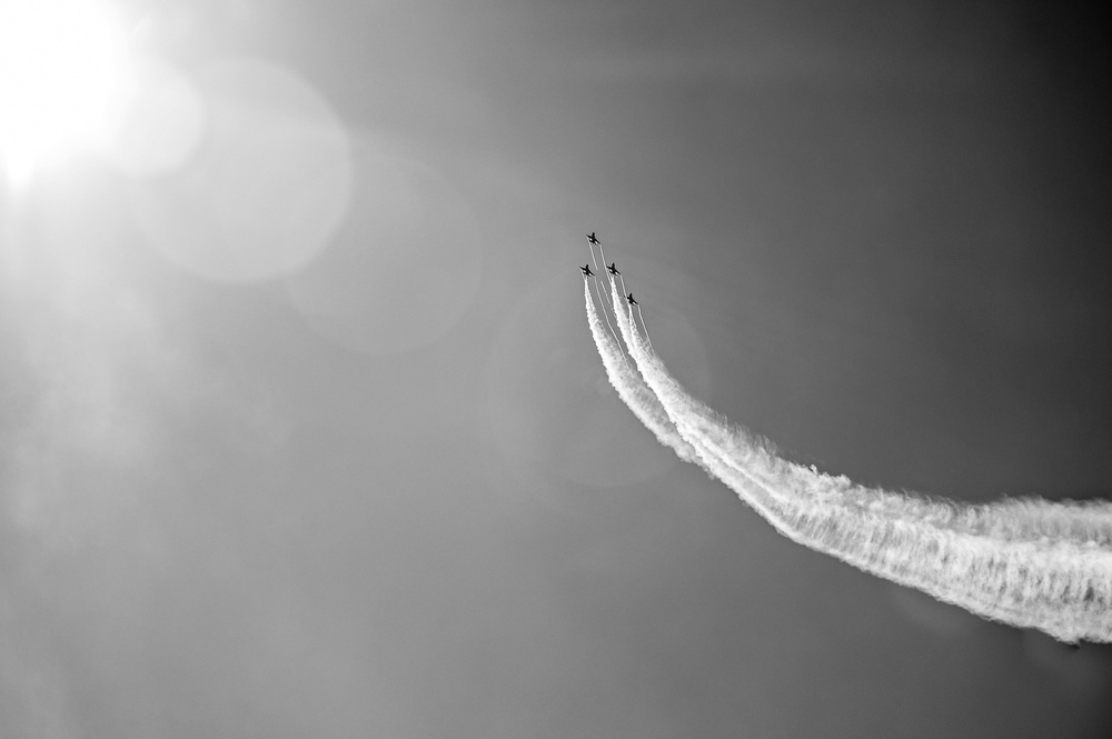 Air Force Thunderbirds train and recertify at Langley
