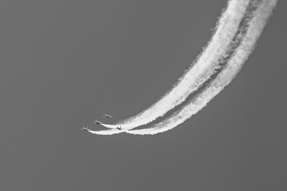 Air Force Thunderbirds train and recertify at Langley