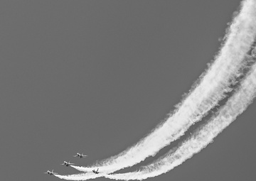 Air Force Thunderbirds train and recertify at Langley