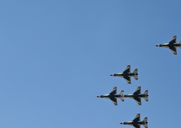 Air Force Thunderbirds train and recertify at Langley