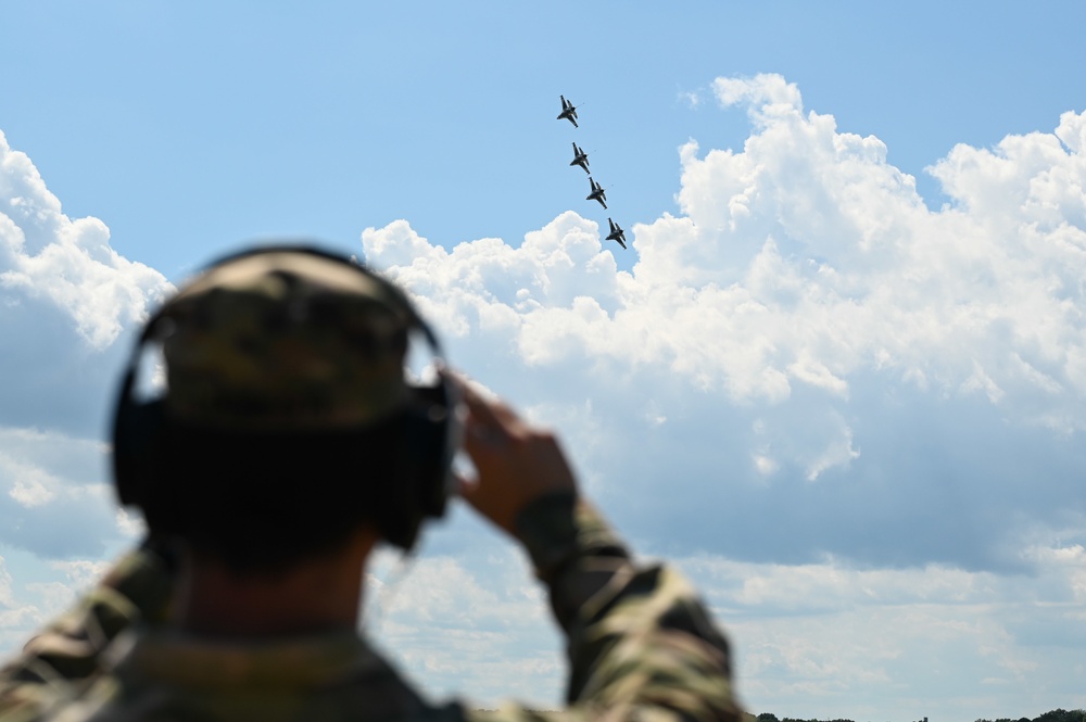 Air Force Thunderbirds train and recertify at Langley