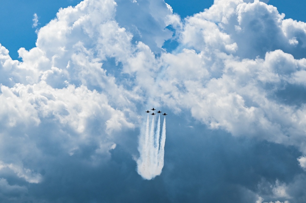 Air Force Thunderbirds train and recertify at Langley