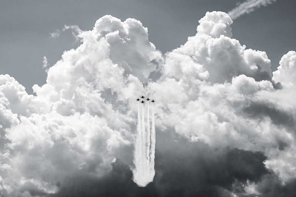 Air Force Thunderbirds train and recertify at Langley