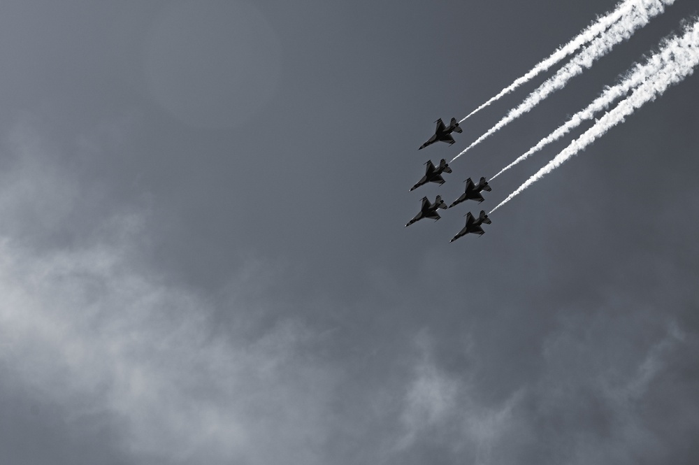 Air Force Thunderbirds train and recertify at Langley