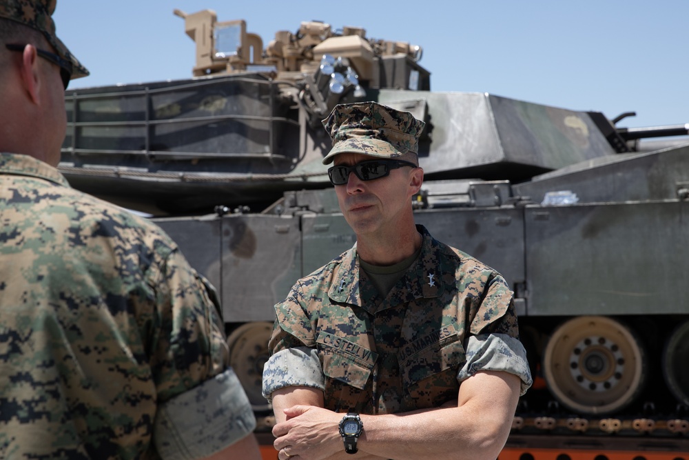 1st Marine Division CG visits 1st Tank Battalion