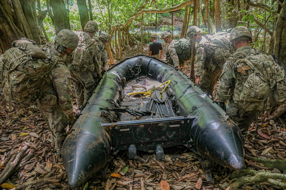 25th Infantry Division Jungle Operations Training Course