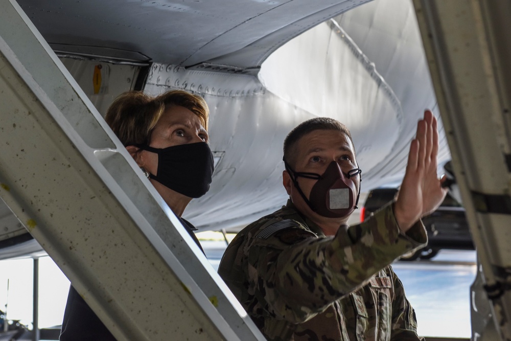 SecAF beholds Alaska airpower during visit, emphasizes Arctic’s importance to national security
