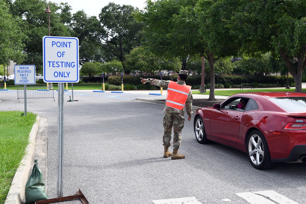 La. Guard assists at new Baton Rouge COVID-19 testing sites