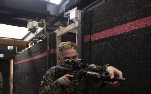 Reconnaissance Marines conduct CQT training