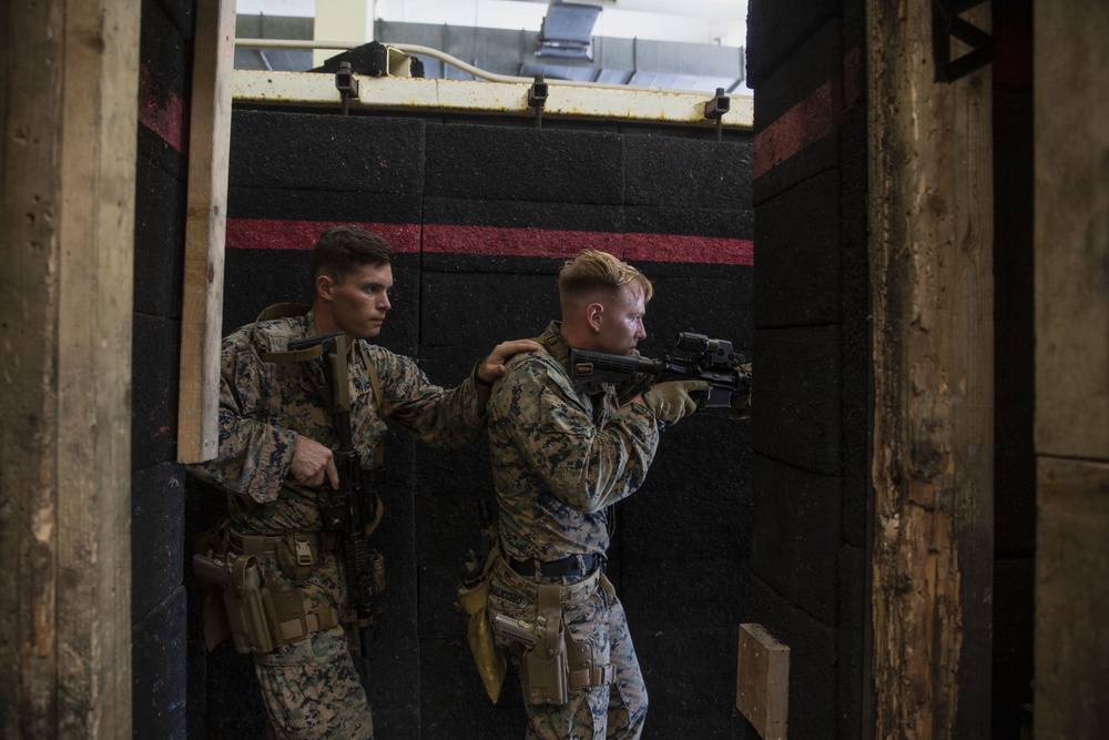 Reconnaissance Marines conduct CQT training