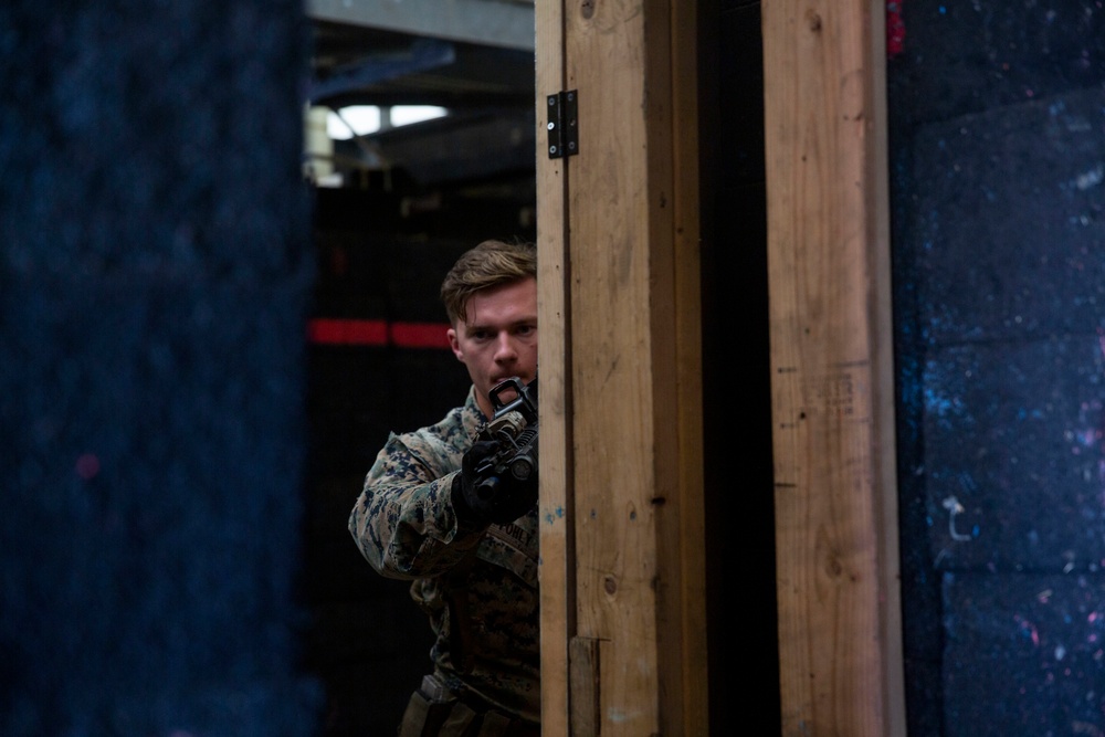 Reconnaissance Marines conduct CQT training