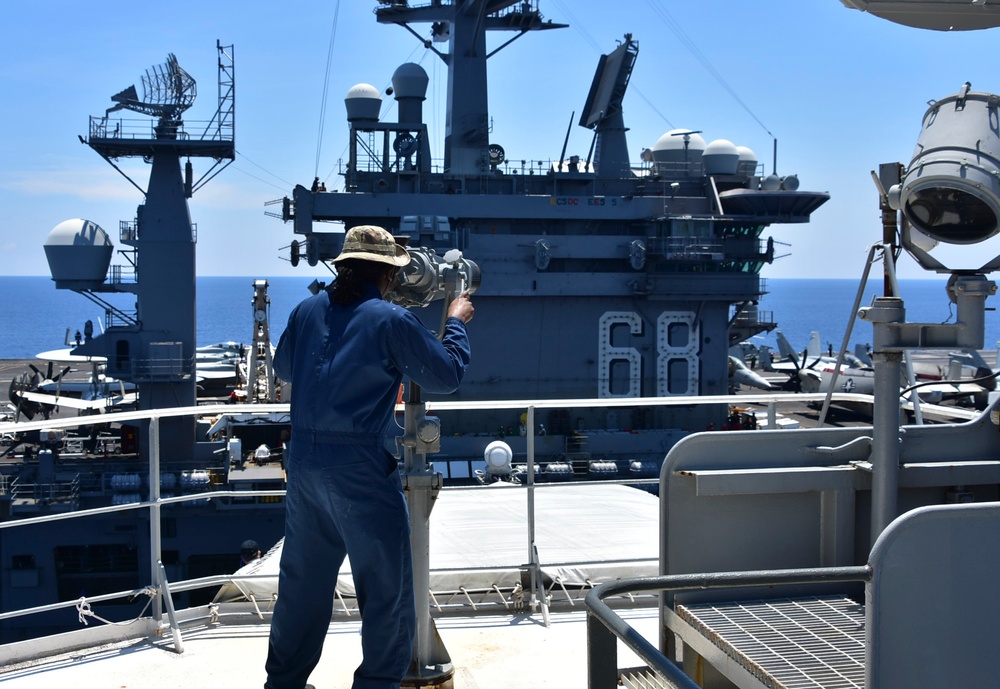 USNS Tippecanoe (T-AO 199) Conducts Underway Replenishment with USS Nimitz (CVN 68)