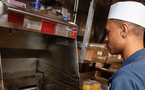 USS Bataan (LHD 5) Galley
