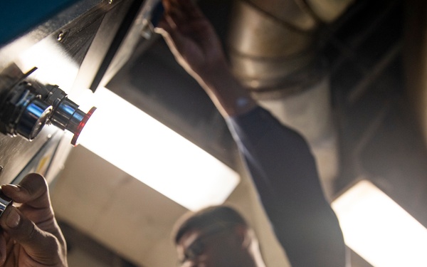 USS Bataan (LHD 5) Laundry