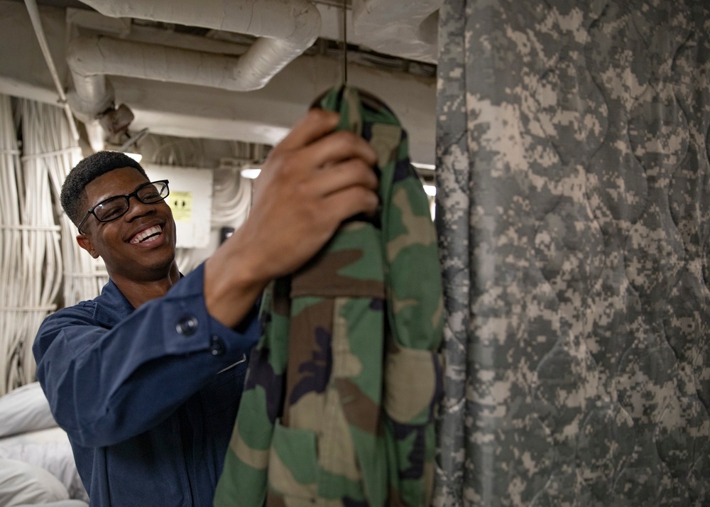 USS Bataan (LHD 5) Laundry