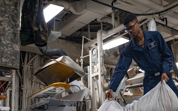 USS Bataan (LHD 5) Laundry