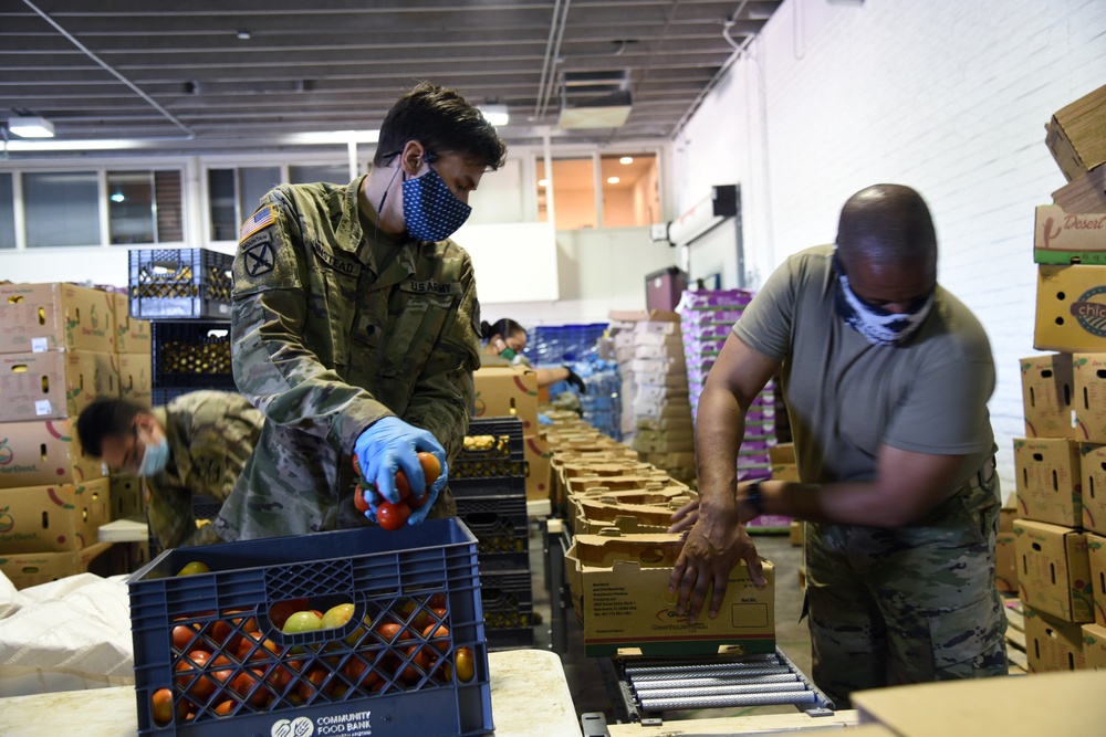 Arizona National Guard packages and delivers produce for Tombstone residents