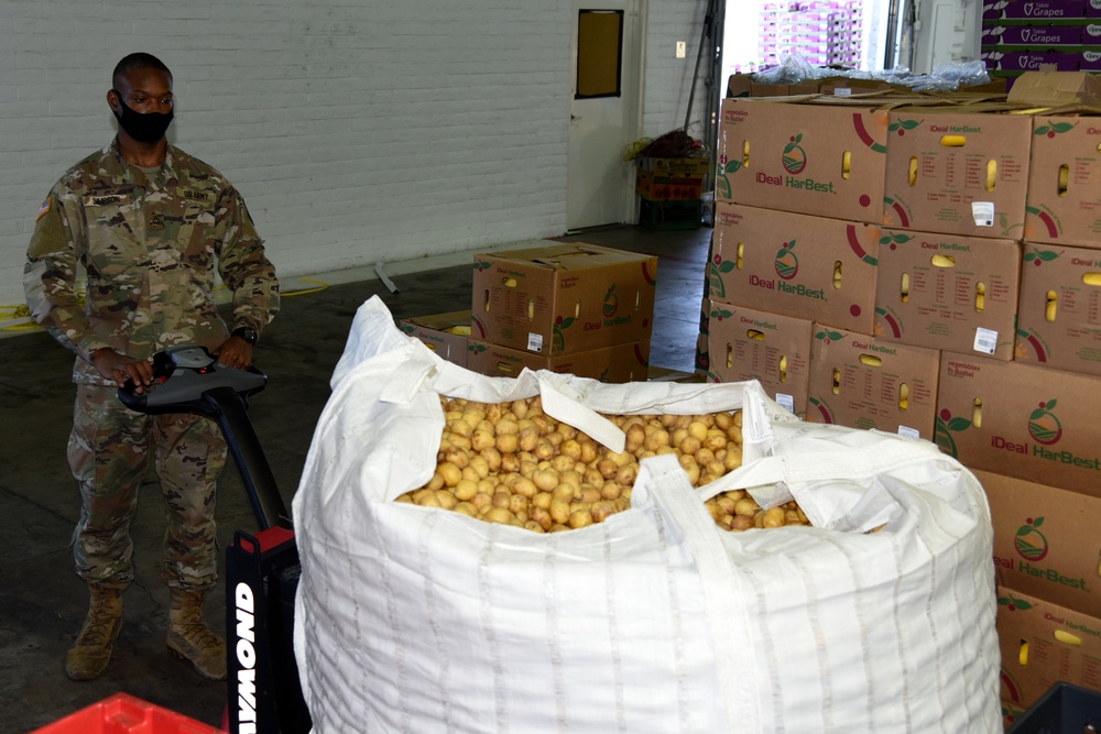 Arizona National Guard packages and delivers produce for Tombstone residents
