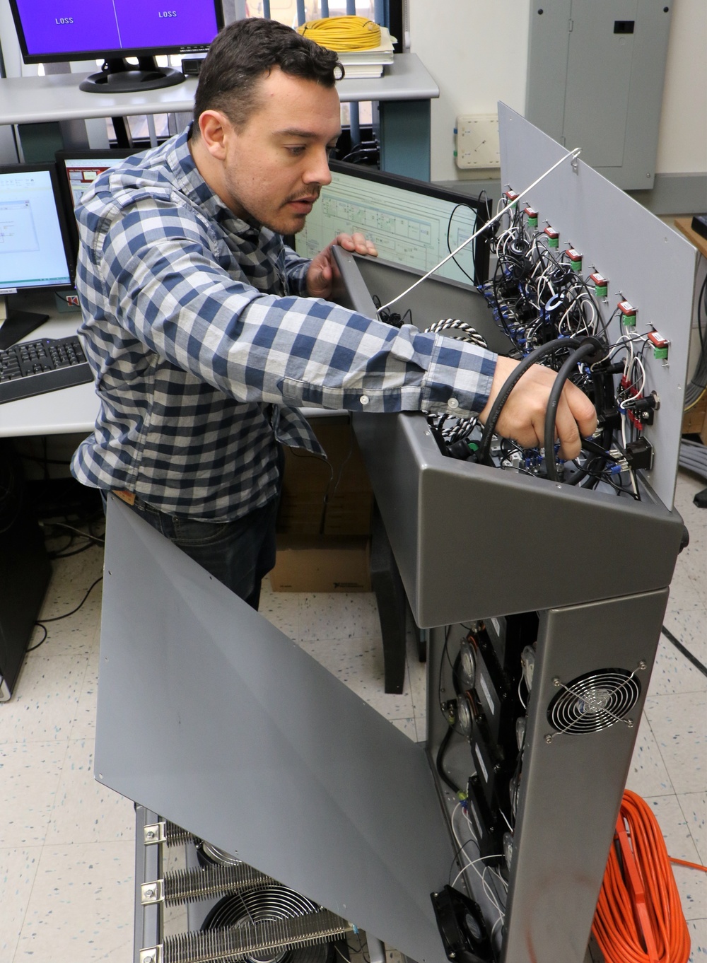 C5ISR Center engineer tests power generation equipment