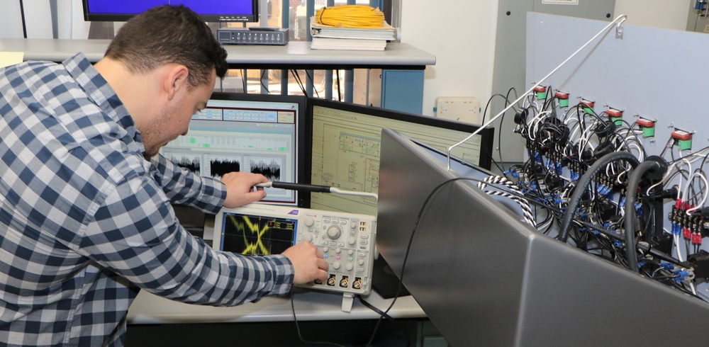 C5ISR Center engineer tests power generation equipment