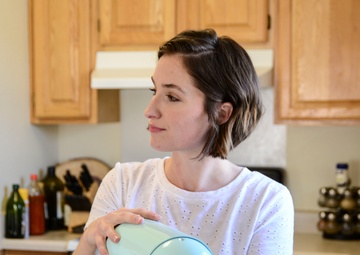 KAFB Spouses &quot;Make Cake Not Hate&quot;